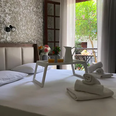 Guest House Skiathos *